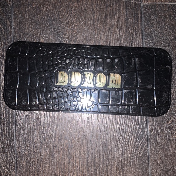 Buxom customizable eyeshadow palette - Picture 2 of 5